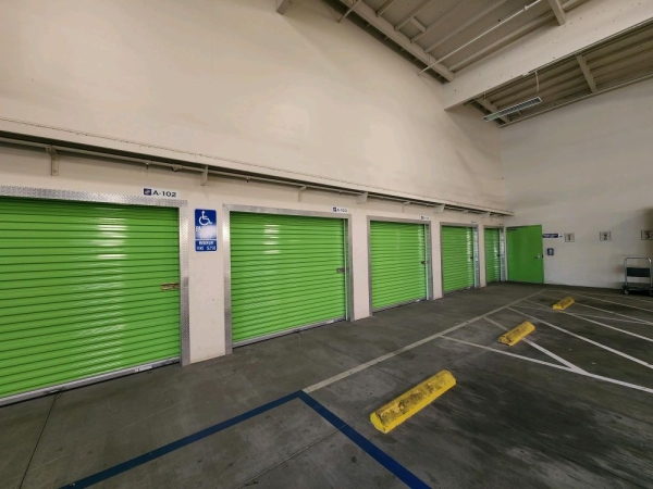 Facility photo: //images.sparefoot.com/medium/22984269942f922f82a.jpg