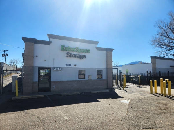 Facility photo: //images.sparefoot.com/medium/22984669c3cf142fe76.jpg