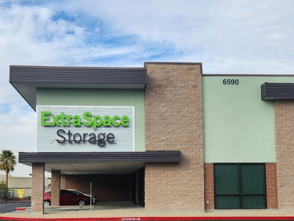 Storage Units at Extra Space Storage - 3487 - Las Vegas - 6590 W Warm Springs Rd - 6590 West Warm Springs Road