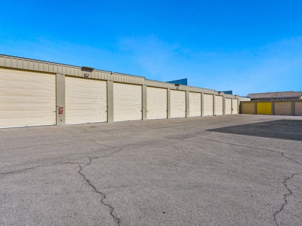 Storage Units at Extra Space Storage - 3487 - Las Vegas - 6590 W Warm Springs Rd - 6590 West Warm Springs Road