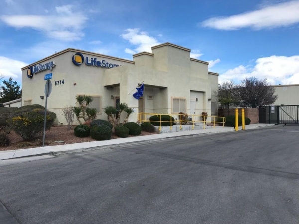 Storage Units at Extra Space Storage - 3496 - North Las Vegas - Ferrell St. - 5714 Ferrell Street