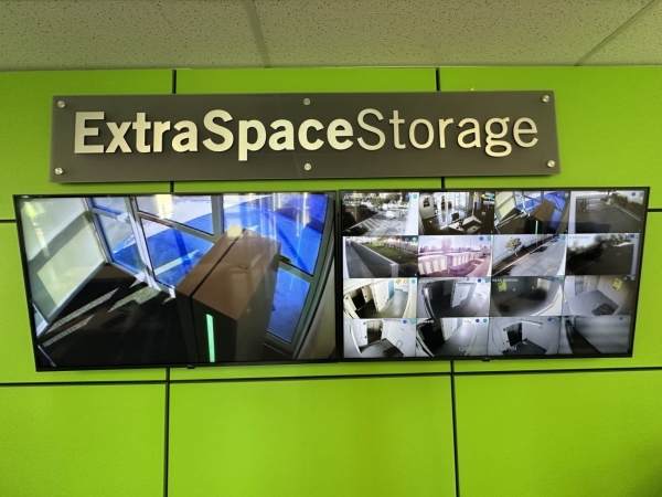 Facility photo: //images.sparefoot.com/medium/22986369942f7b82b3a.jpg