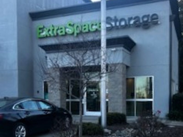 Storage Units at Extra Space Storage - 3506 - Sacramento - Folsom Blvd. - 7716 Folsom Boulevard