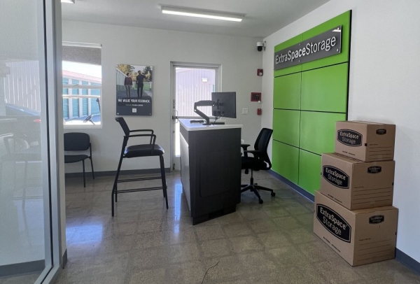 Storage Units at Extra Space Storage - 3508 - Sacramento - Goldenland Ct. - 55 Goldenland Court