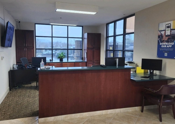 Facility photo: //images.sparefoot.com/medium/22987269942f92d03e9.jpg