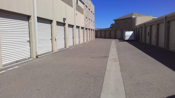 Facility photo: //images.sparefoot.com/medium/22987269942f93ed9af.jpg