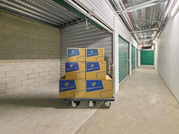 Storage Units at Extra Space Storage - 3549 - Las Vegas - Boulder Hwy - 6740- Boulder Highway