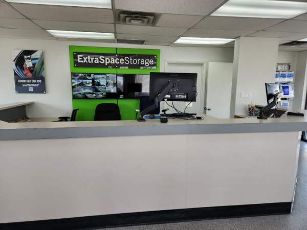 Facility photo: //images.sparefoot.com/medium/22988969d644c8cec25.jpg