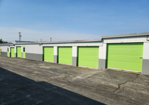 Facility photo: //images.sparefoot.com/medium/22988969ea0a64ae1a3.jpg