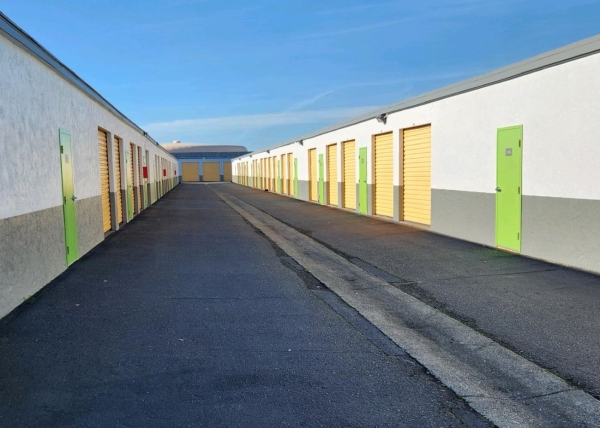 Facility photo: //images.sparefoot.com/medium/22989769942f63a3396.jpg