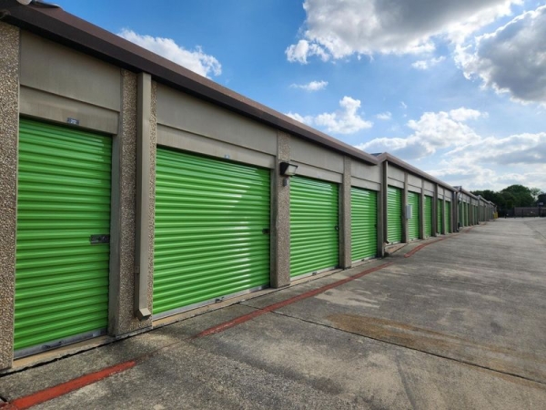 Storage Units at Extra Space Storage - 3567 - San Antonio - 7550 Culebra Rd - 7550 Culebra Road