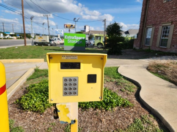 Storage Units at Extra Space Storage - 3567 - San Antonio - 7550 Culebra Rd - 7550 Culebra Road