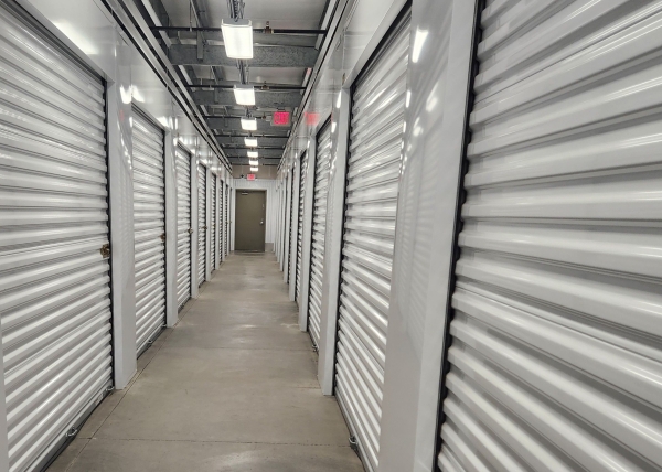 Facility photo: //images.sparefoot.com/medium/22991269942f650a399.jpg