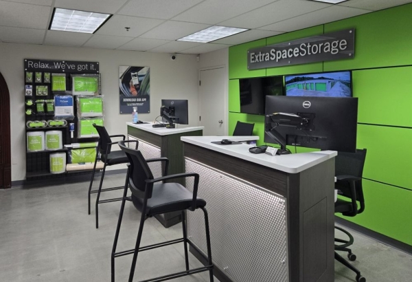 Facility photo: //images.sparefoot.com/medium/22991369942f853ce3e.jpg