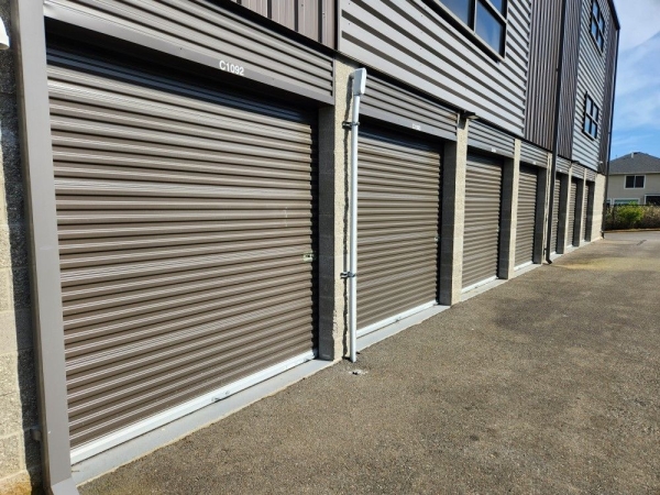 Facility photo: //images.sparefoot.com/medium/22991569fb111de84ba.jpg