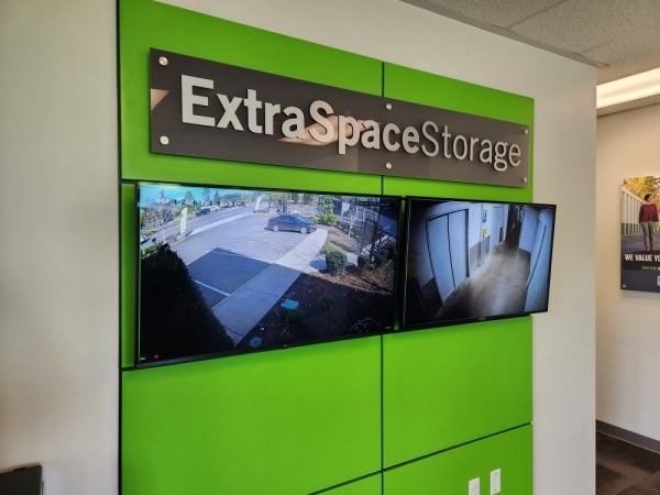 Facility photo: //images.sparefoot.com/medium/22991569fb1120bf469.jpg