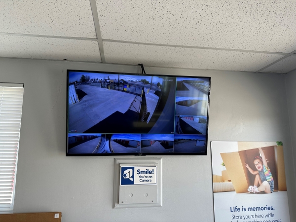 Facility photo: //images.sparefoot.com/medium/22991869942fc70f1d3.jpg