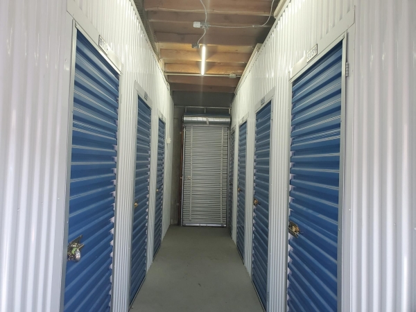 Facility photo: //images.sparefoot.com/medium/22993369943019a693a.jpg