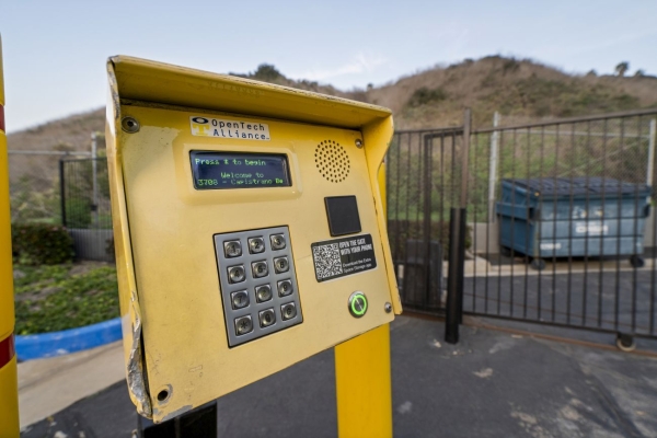 Facility photo: //images.sparefoot.com/medium/22993469942fef8363c.jpg