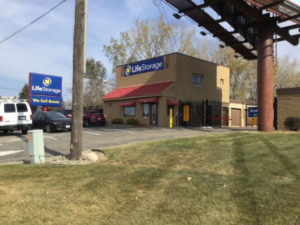 Facility photo: //images.sparefoot.com/medium/22994164cbf9bdb14db.jpg