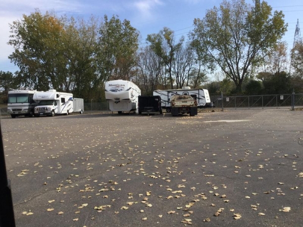 Facility photo: //images.sparefoot.com/medium/22994164cbf9bef3b82.jpg