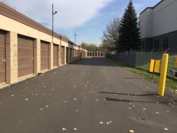 Facility photo: //images.sparefoot.com/medium/22994164cbf9c04689d.jpg