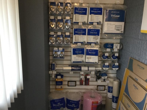 Facility photo: //images.sparefoot.com/medium/22994164cbf9c270df5.jpg