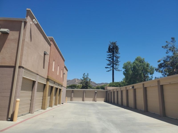 Facility photo: //images.sparefoot.com/medium/22997764cbfac0c0b2c.jpg