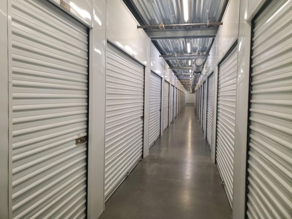 Facility photo: //images.sparefoot.com/medium/22997764cbfac1e5b2c.jpg