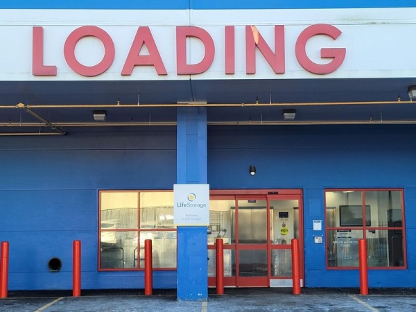 Facility photo: //images.sparefoot.com/medium/22998164cbfada022c8.jpg