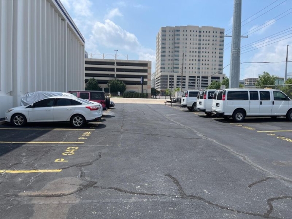 Facility photo: //images.sparefoot.com/medium/22998664cbfafe73666.jpg