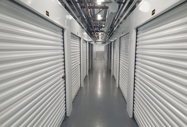 Facility photo: //images.sparefoot.com/medium/23000869943075c81f9.jpg