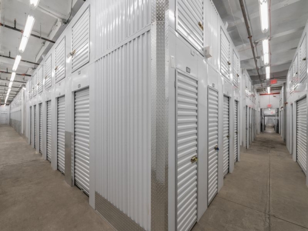 Storage Units at Extra Space Storage - 4121 - Bronx - Park Ave - 3362 Park Avenue