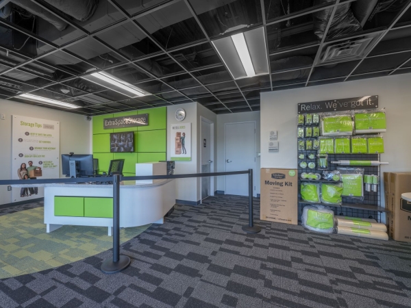 Facility photo: //images.sparefoot.com/medium/230023699430aac36c5.jpg