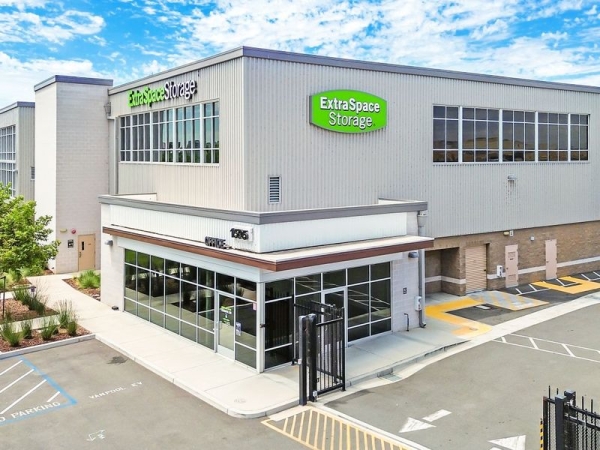 Storage Units at Extra Space Storage - 4138 - Los Angeles - Broadway Pl - 3801 Broadway Place