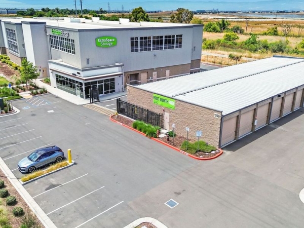 Storage Units at Extra Space Storage - 4138 - Los Angeles - Broadway Pl - 3801 Broadway Place