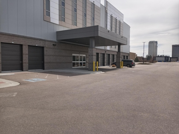 Facility photo: //images.sparefoot.com/medium/2300276994308307ab9.jpg