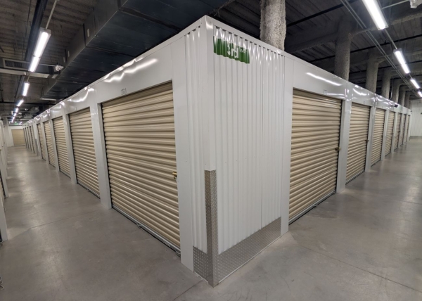 Facility photo: //images.sparefoot.com/medium/230027699430855e474.jpg