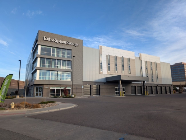 Facility photo: //images.sparefoot.com/medium/2300276994308735325.jpg