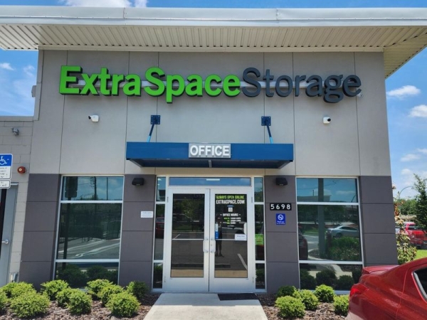 Storage Units at Extra Space Storage - 4217 - Orlando - 5698 Orange Blossom Trl - 5698 South Orange Blossom Trail