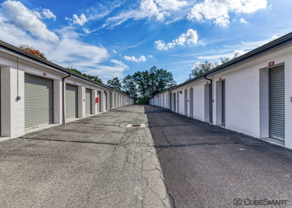 Facility photo: //images.sparefoot.com/medium/230066695f61f18dc75.jpg