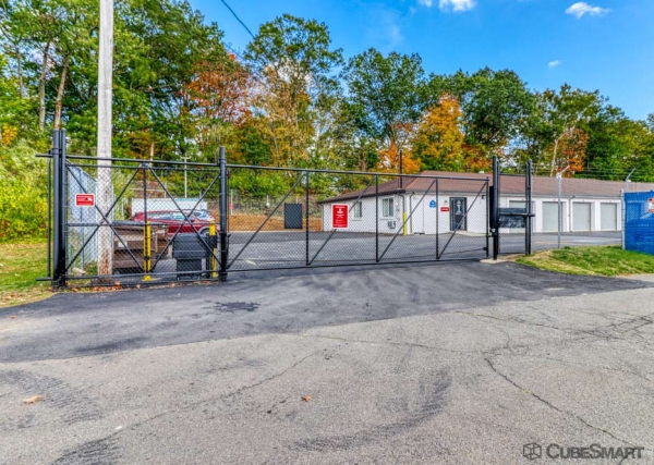 Facility photo: //images.sparefoot.com/medium/230066698d86db66a41.jpg