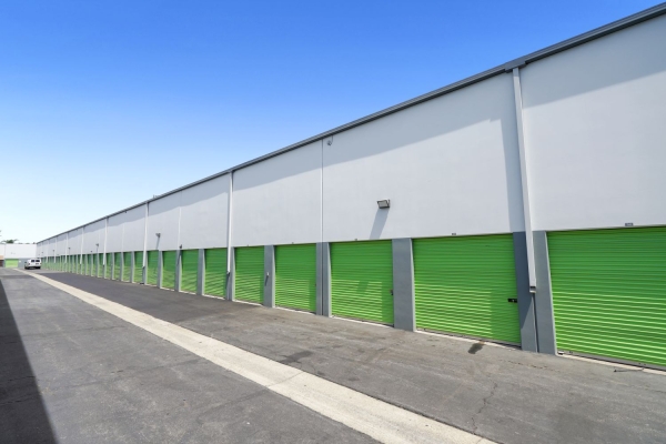 Facility photo: //images.sparefoot.com/medium/23007669942e08ec5e0.jpg