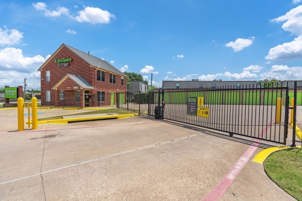 Facility photo: //images.sparefoot.com/medium/23015769942eabe1c74.jpg