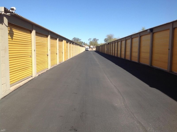 Storage Units at Extra Space Storage - 3152 - Phoenix - East Bell Road - 1928 East Bell Road