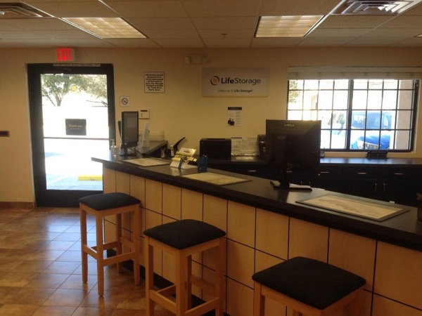 Storage Units at Extra Space Storage - 3152 - Phoenix - East Bell Road - 1928 East Bell Road