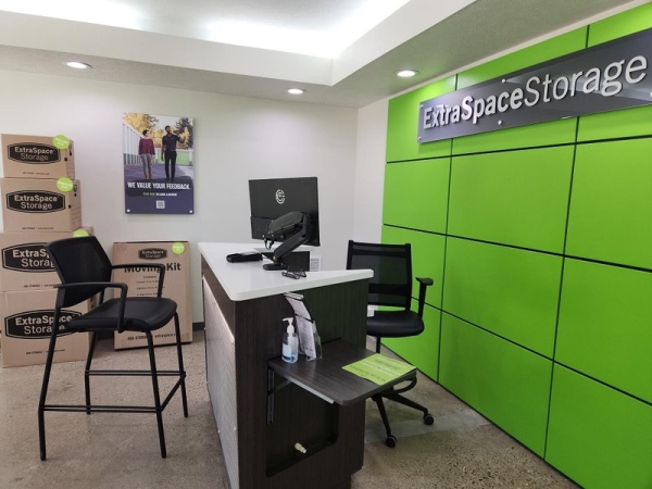 Storage Units at Extra Space Storage - 3212 - Houston - 13033 Jones Rd - 13033 Jones Road