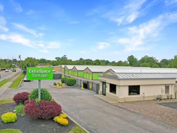 Facility photo: //images.sparefoot.com/medium/2302316904e9b8aa289.jpg