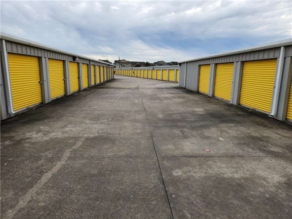 Facility photo: //images.sparefoot.com/medium/23023667293281df419.jpg