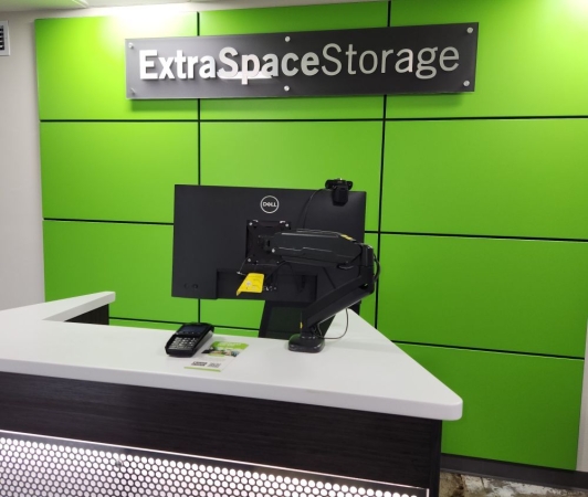 Facility photo: //images.sparefoot.com/medium/23028969fb111716b83.jpg